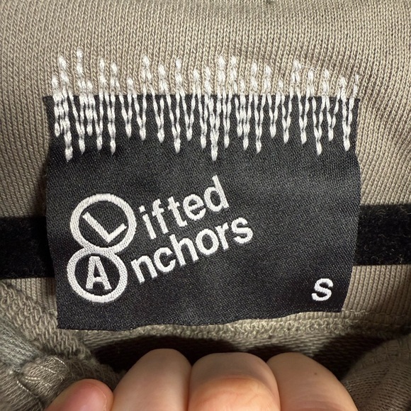 Lifted Anchors - Love Means Nothing XS Grey graphic hoodie - Small NWT - Picture 3 of 6